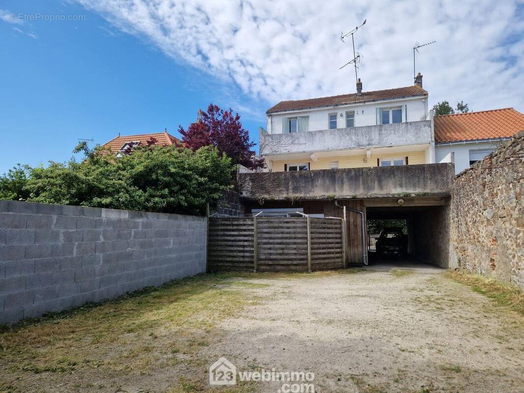 Façade arrière - Appartement à LA ROCHE-SUR-YON