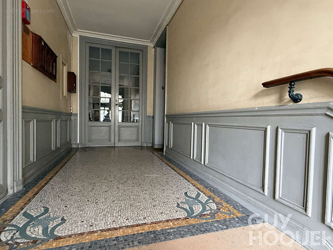 Appartement à VERSAILLES