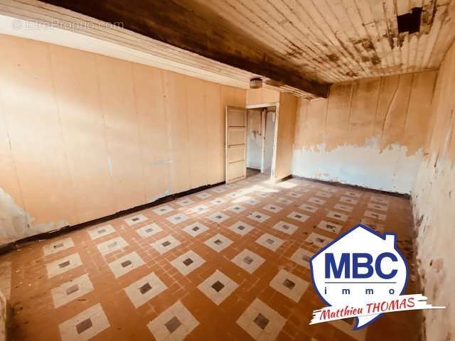 Maison à LA BOISSIERE-DU-DORE