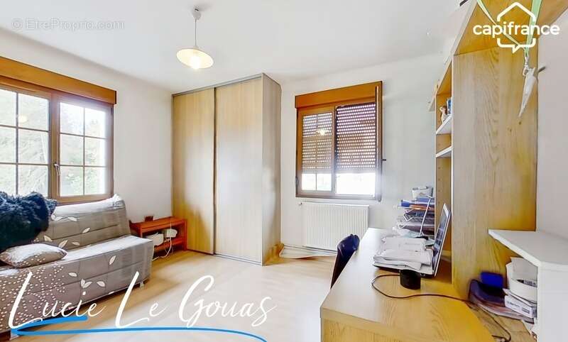 Maison mitoyenne de 97m² avec dépendances de 70m² au sol - photo 9