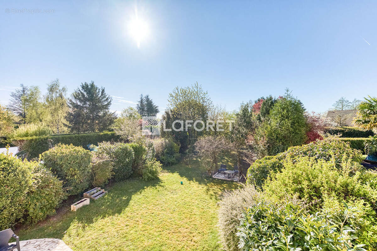 Maison à OZOIR-LA-FERRIERE