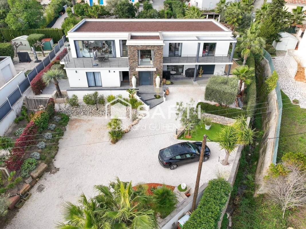 Photo 1 - Maison à FREJUS