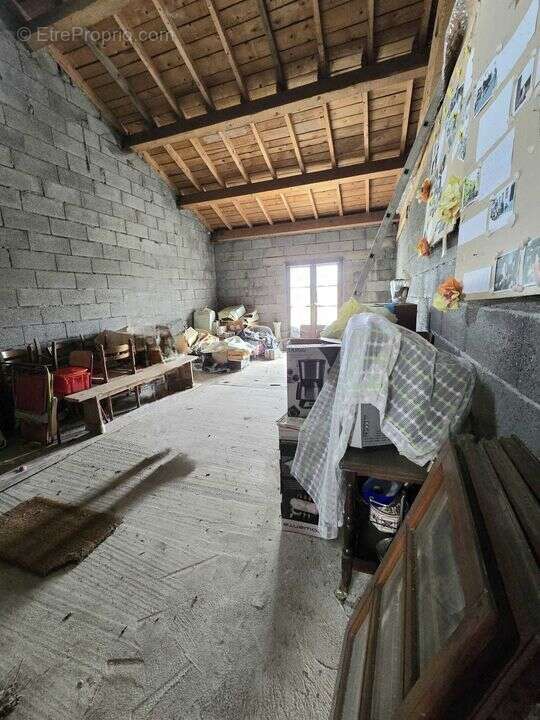 Grande propriété avec dépendances, terrain, garage proche de - photo 28