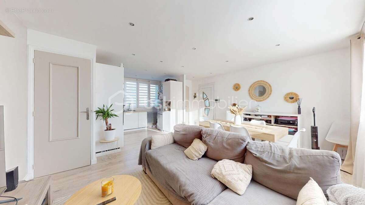 Maison à VIRY-CHATILLON