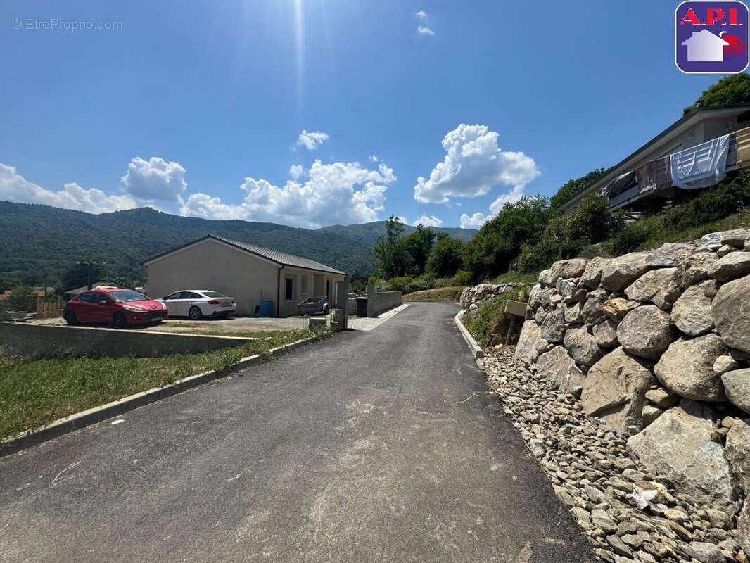 Terrain 1405 m² à Saurat  - photo 6