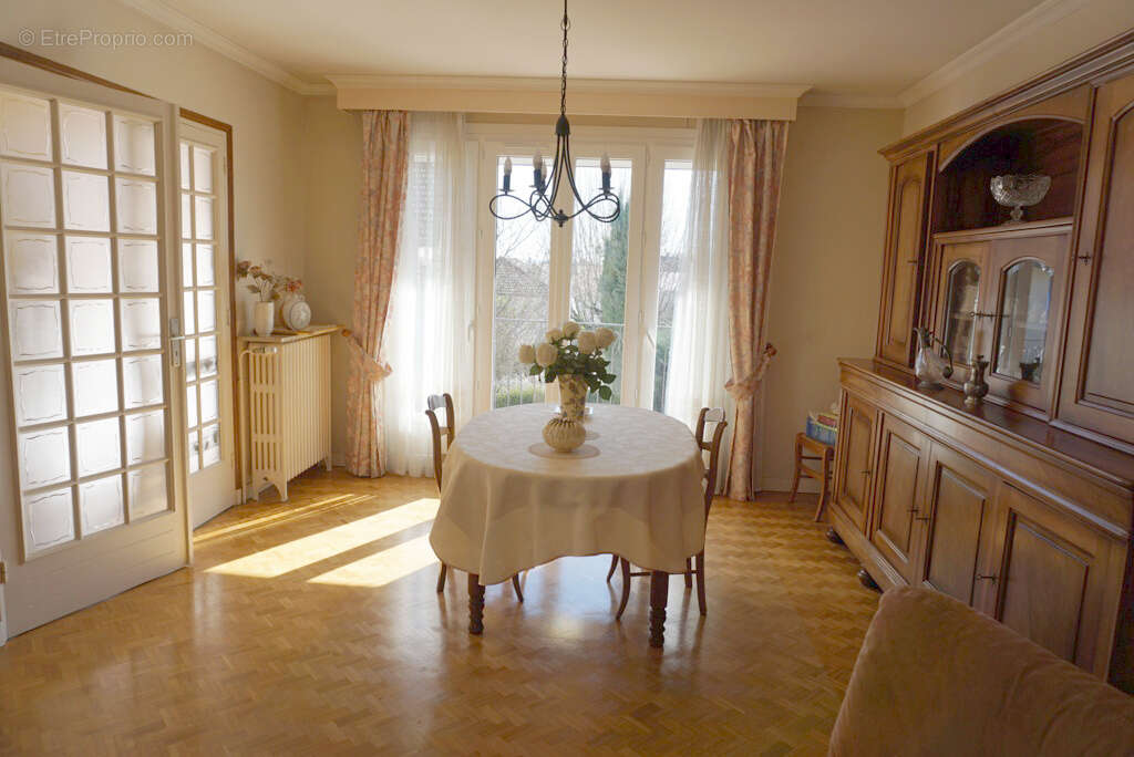 Maison à PARAY-LE-MONIAL