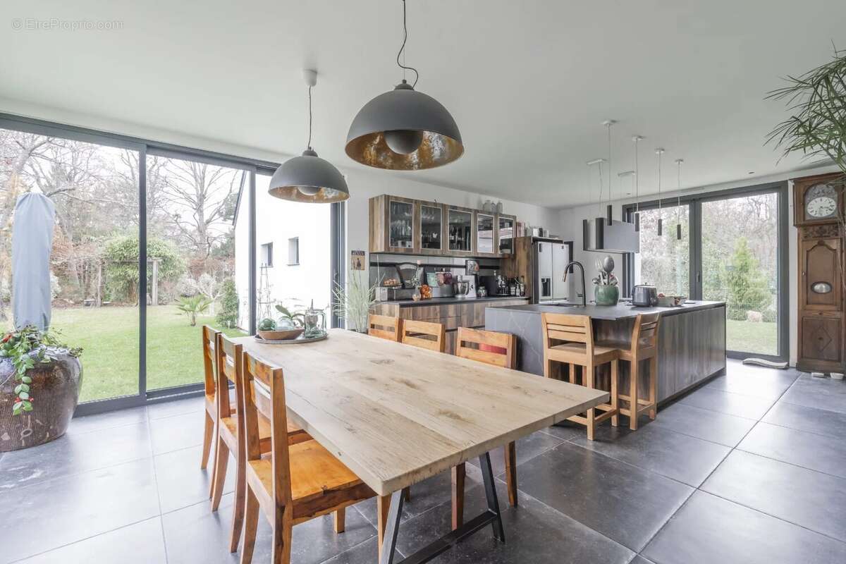 Maison à LE VESINET