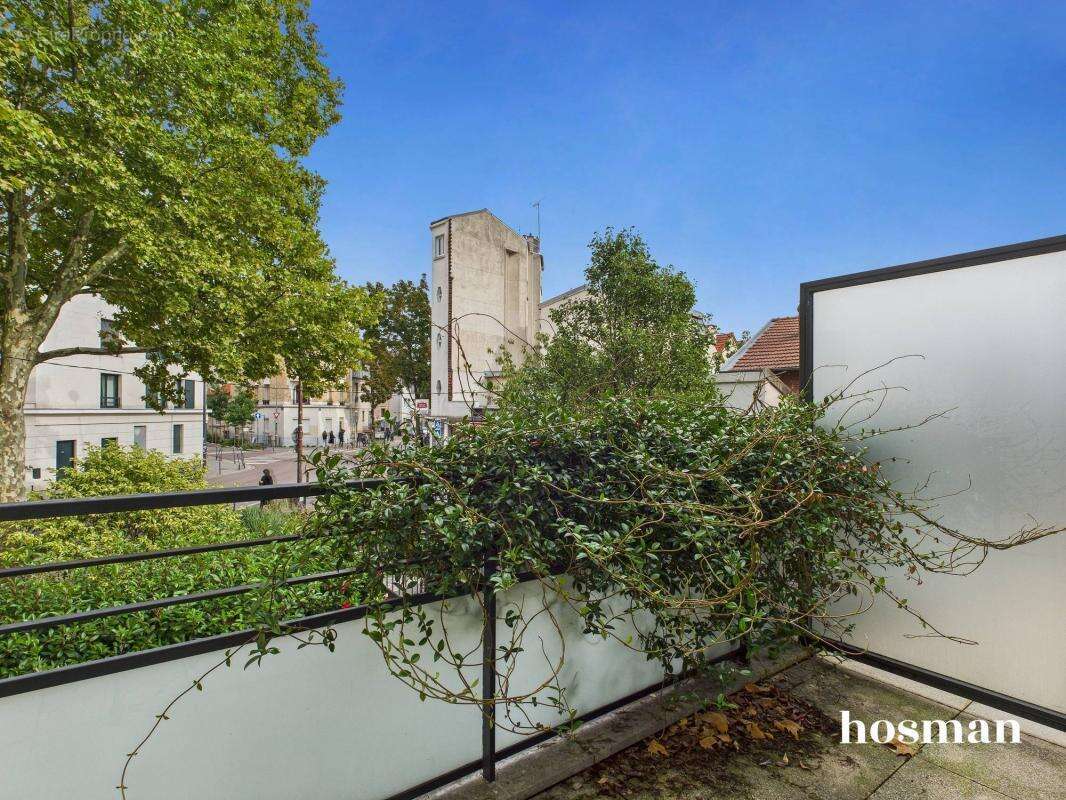 Appartement à LES LILAS