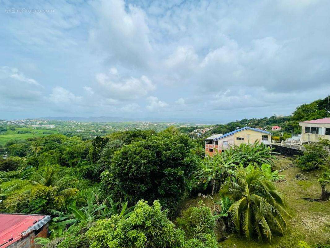 Maison à FORT-DE-FRANCE
