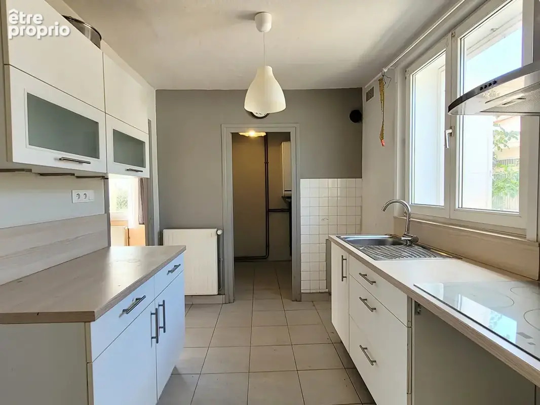 VALS: Maison de plain pied avec petit terrain - photo 4