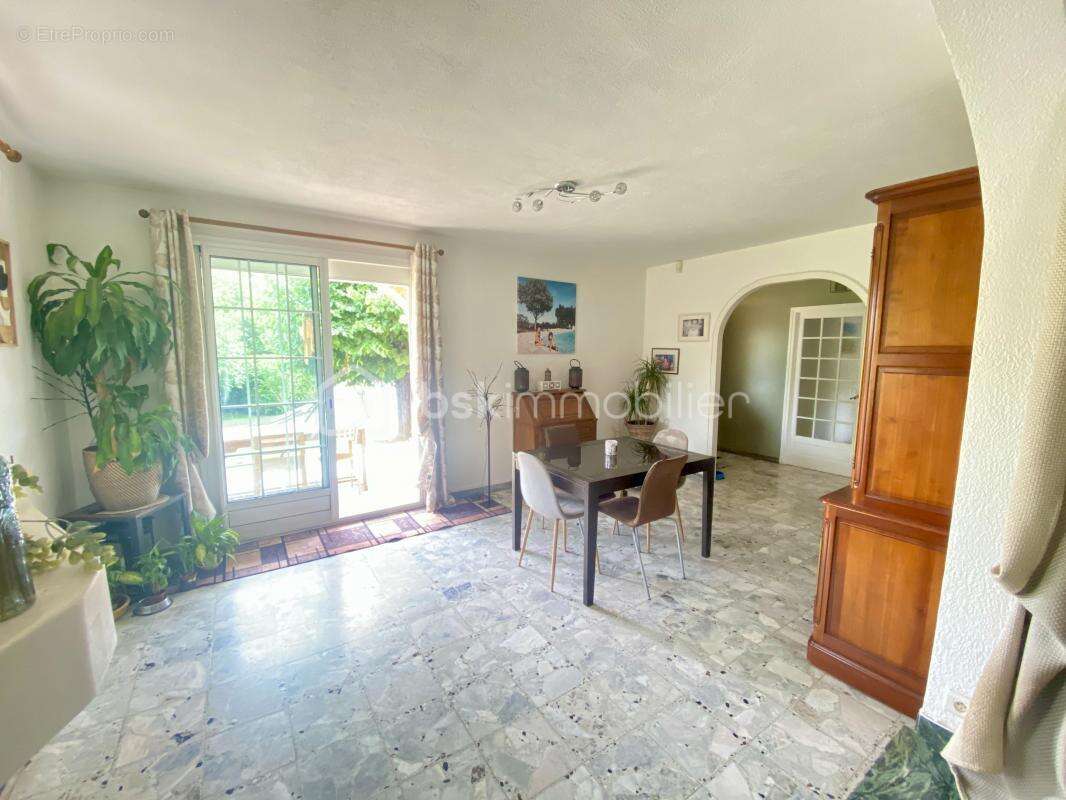 Maison à MONTELIMAR