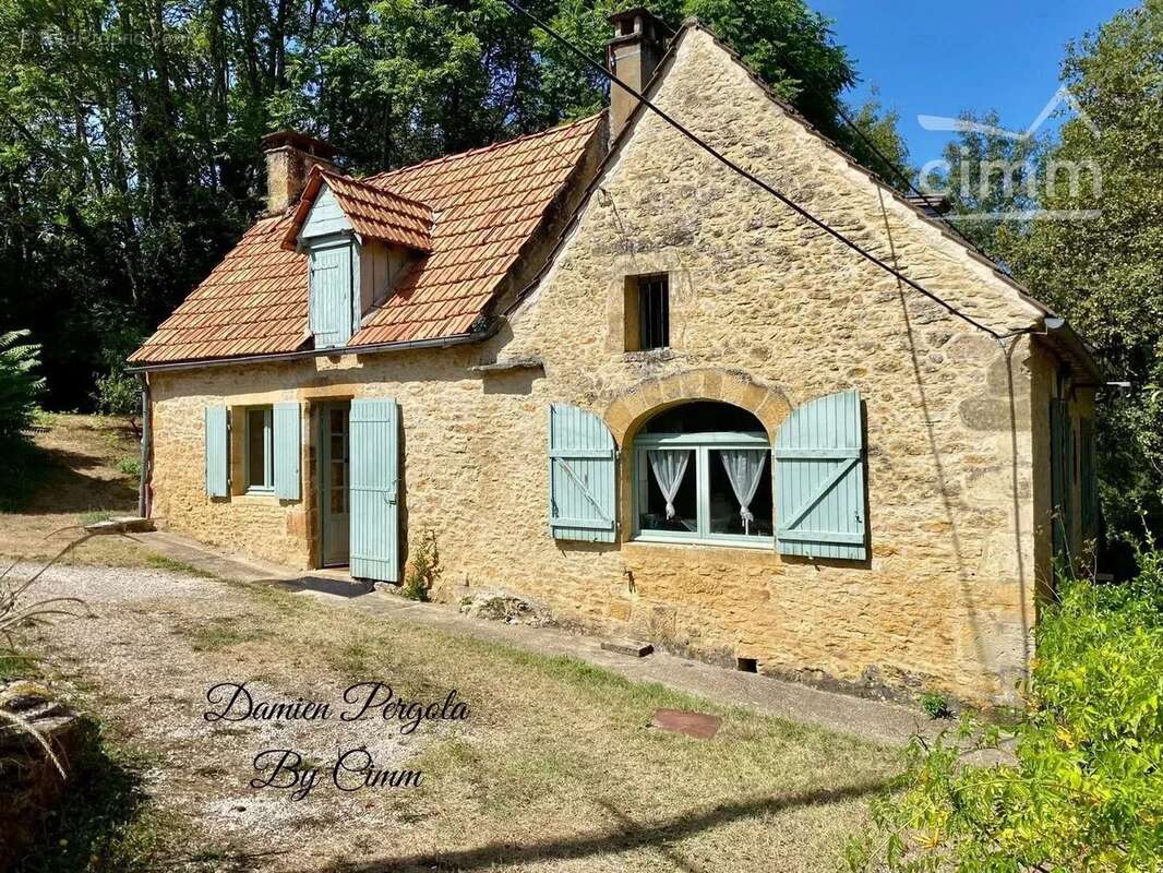 Maison à CARSAC-AILLAC