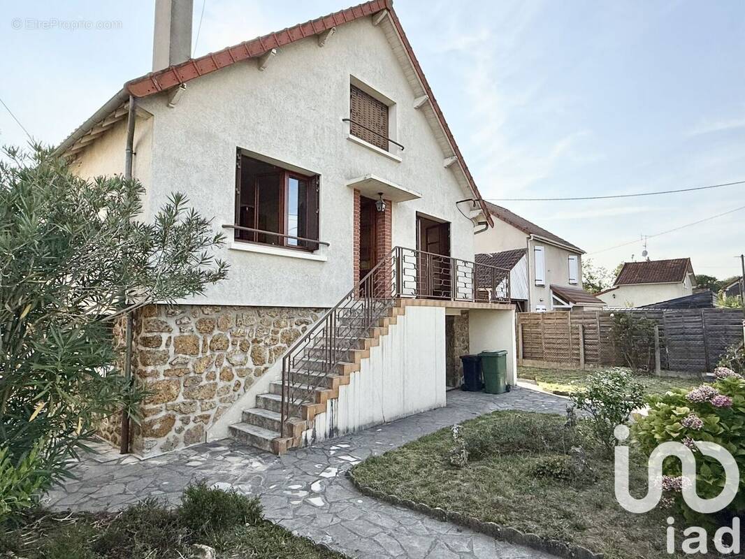 Photo 1 - Maison à VIRY-CHATILLON