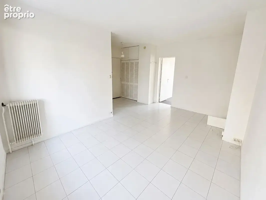 Aix-en-Provence - Le Pigonnet - T2 de 45 m² avec véranda, cave et stationnement - photo 5