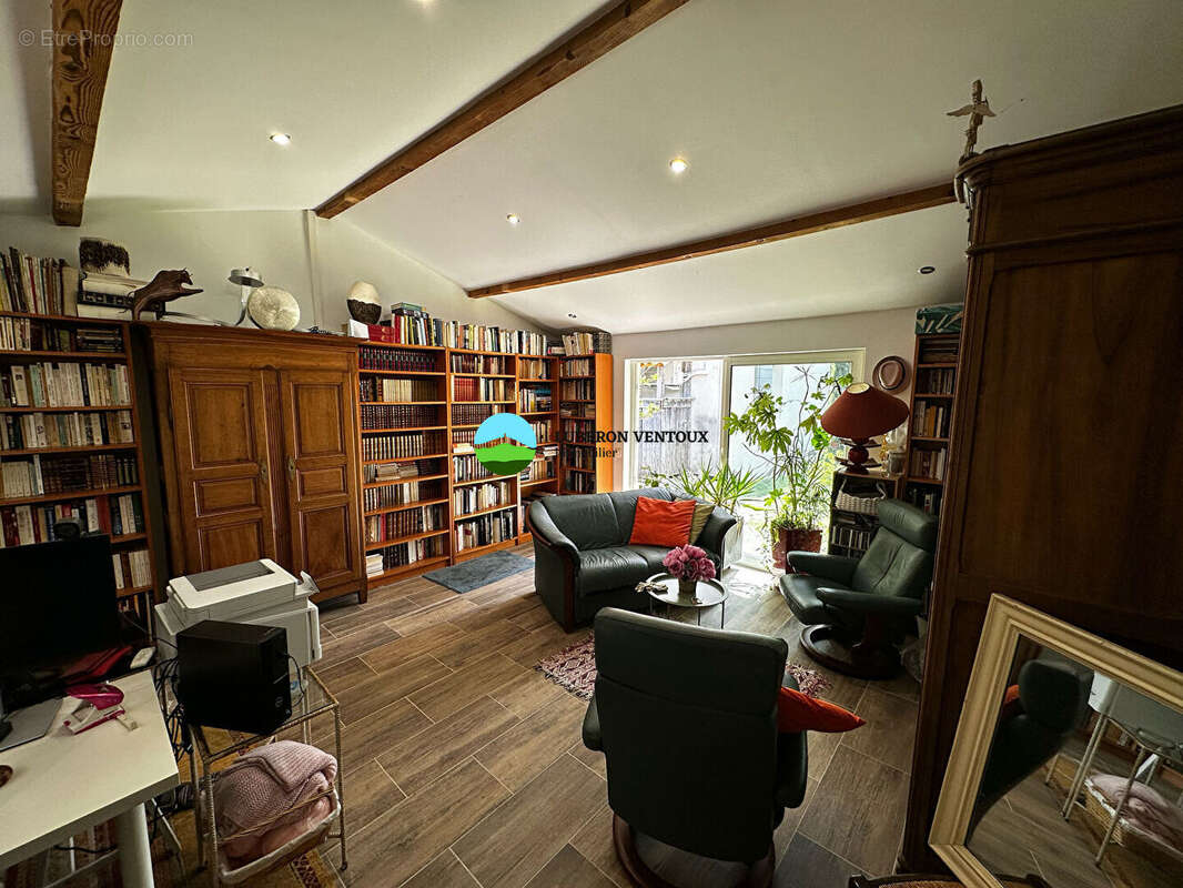 Maison à PERNES-LES-FONTAINES