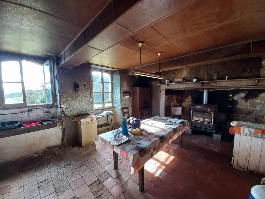 Maison à MIRANDE