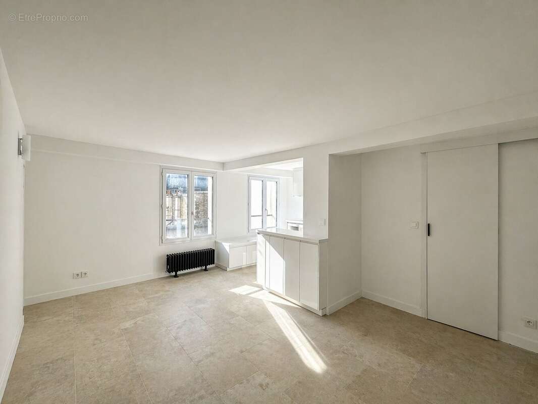 Appartement à PARIS-2E