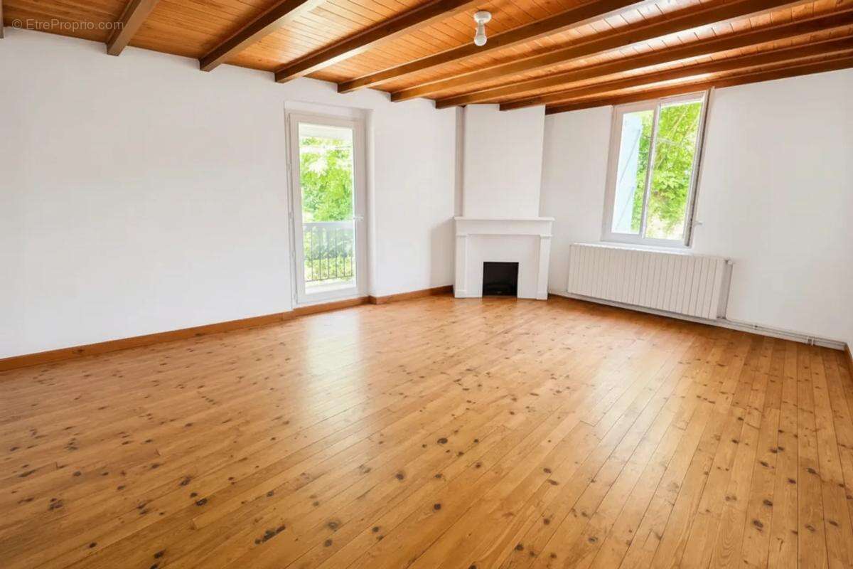 Maison de 8 pièces de 240 m² à Aureilhan - photo 4