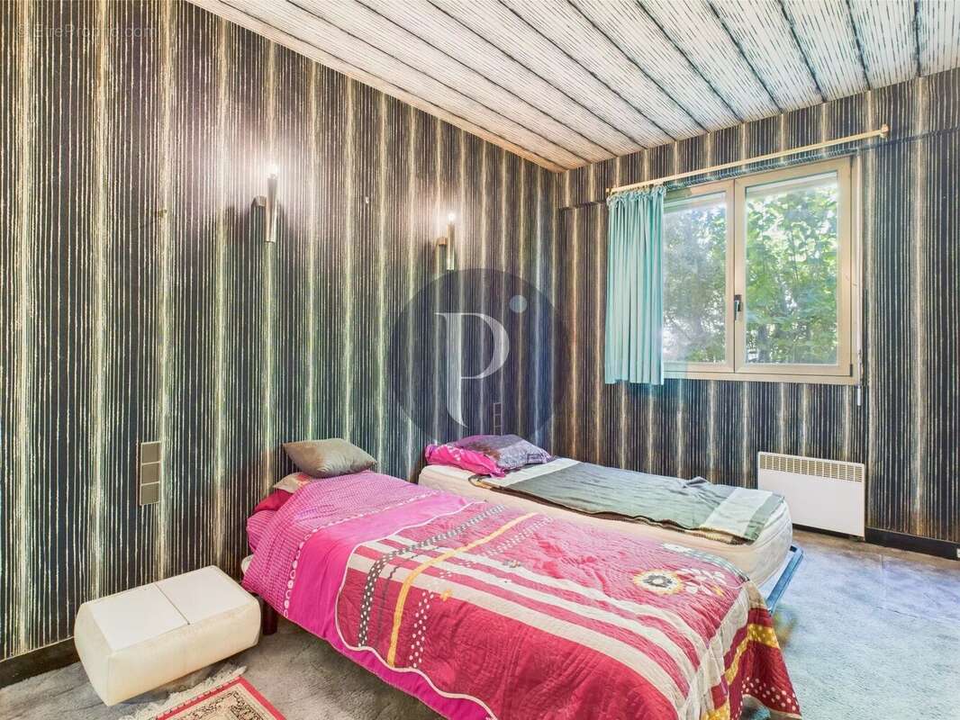 Maison à VERRIERES-LE-BUISSON