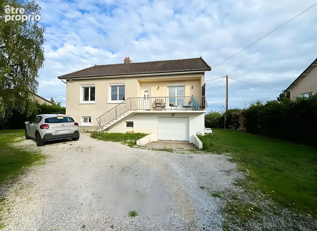 Maison Thuré 5 pièces 107.11 m² - photo 1