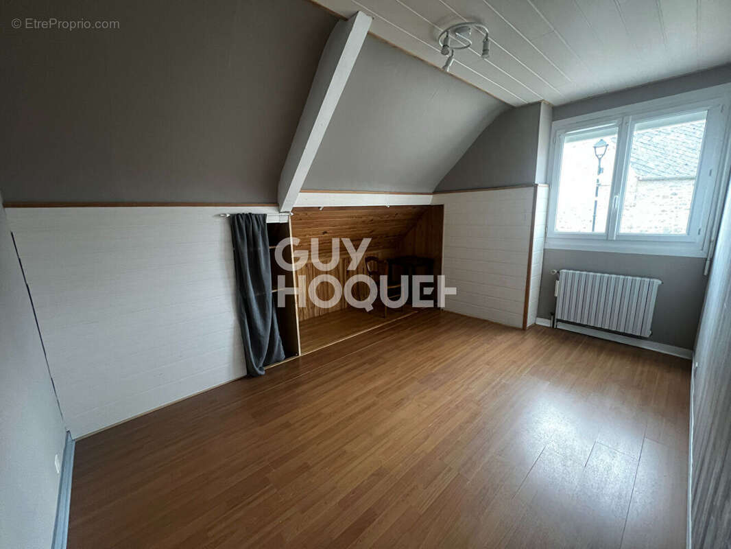 Maison à LE TRONCHET