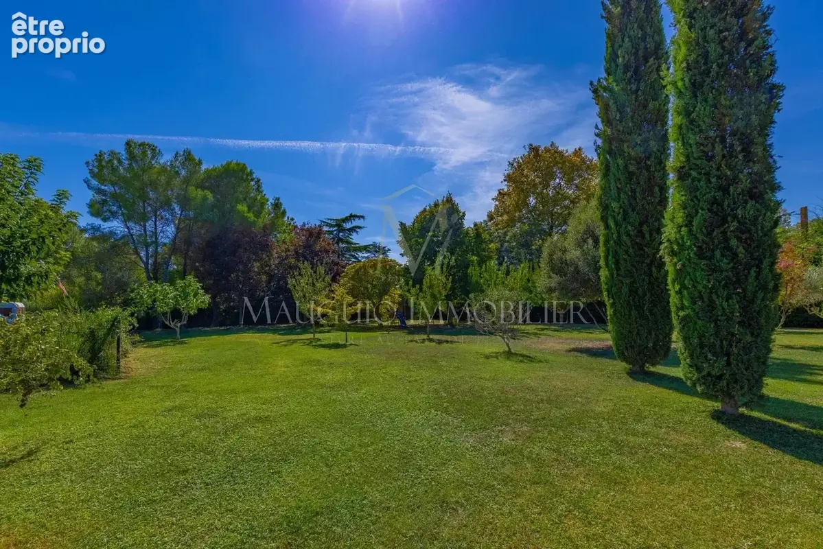 Propriété d’exception au cœur d’un écrin de verdure de 4 500 m² - photo 5