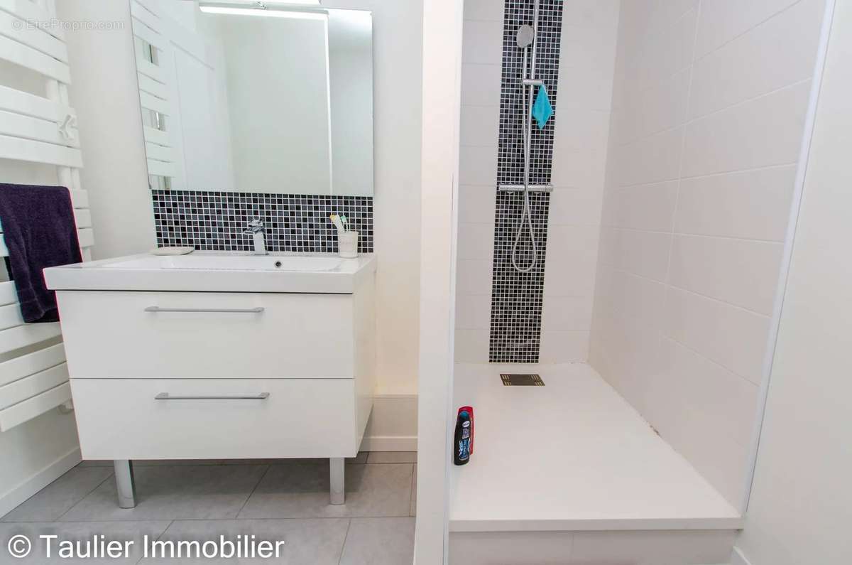 Appartement à RENCUREL