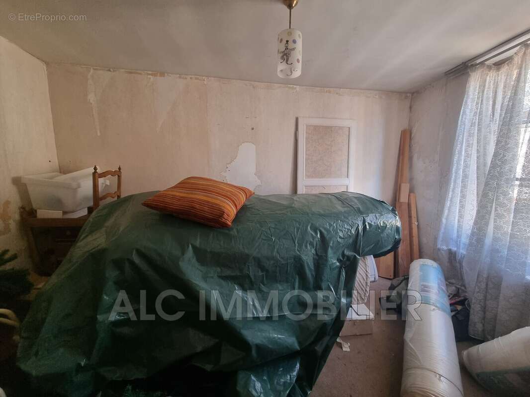 Appartement à MOULINS-LA-MARCHE