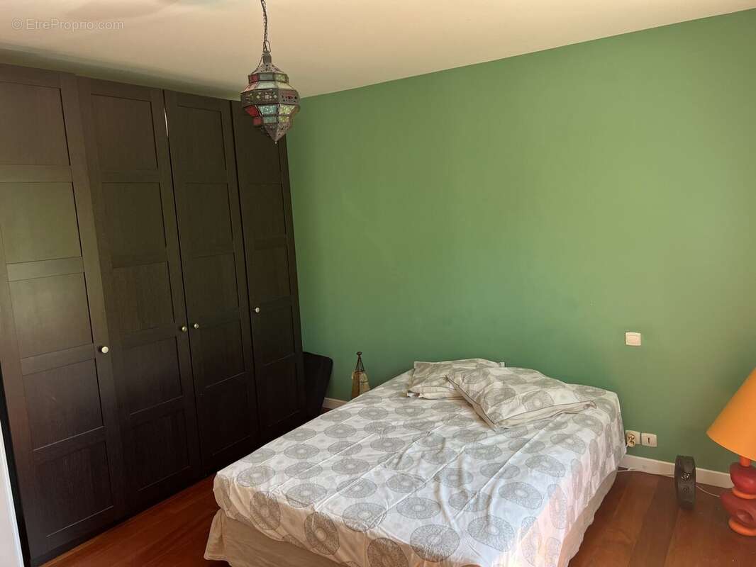 CHAMBRE - Maison à BLANQUEFORT
