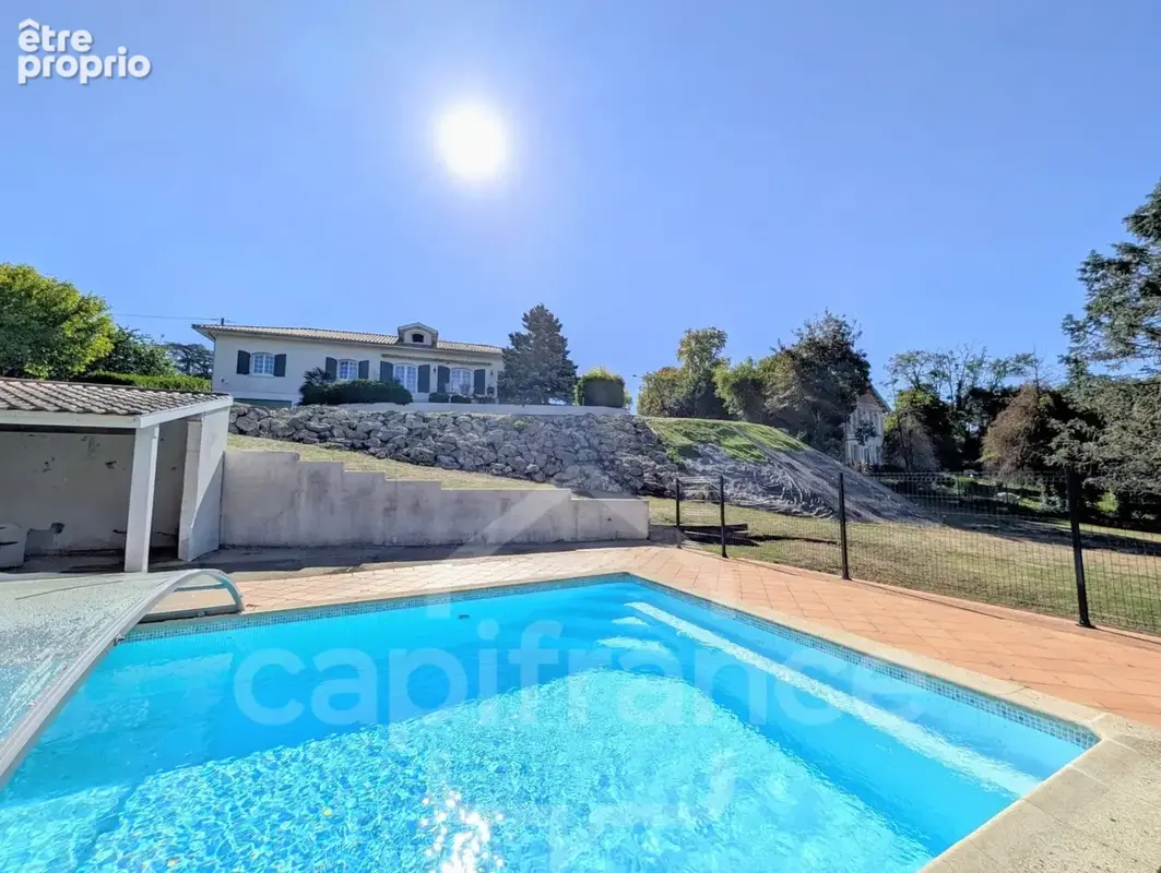 Maison à vendre 5 pièces - Piscine - sous-sol complet - CENTRE SAINT-LOUBES (33) - photo 11