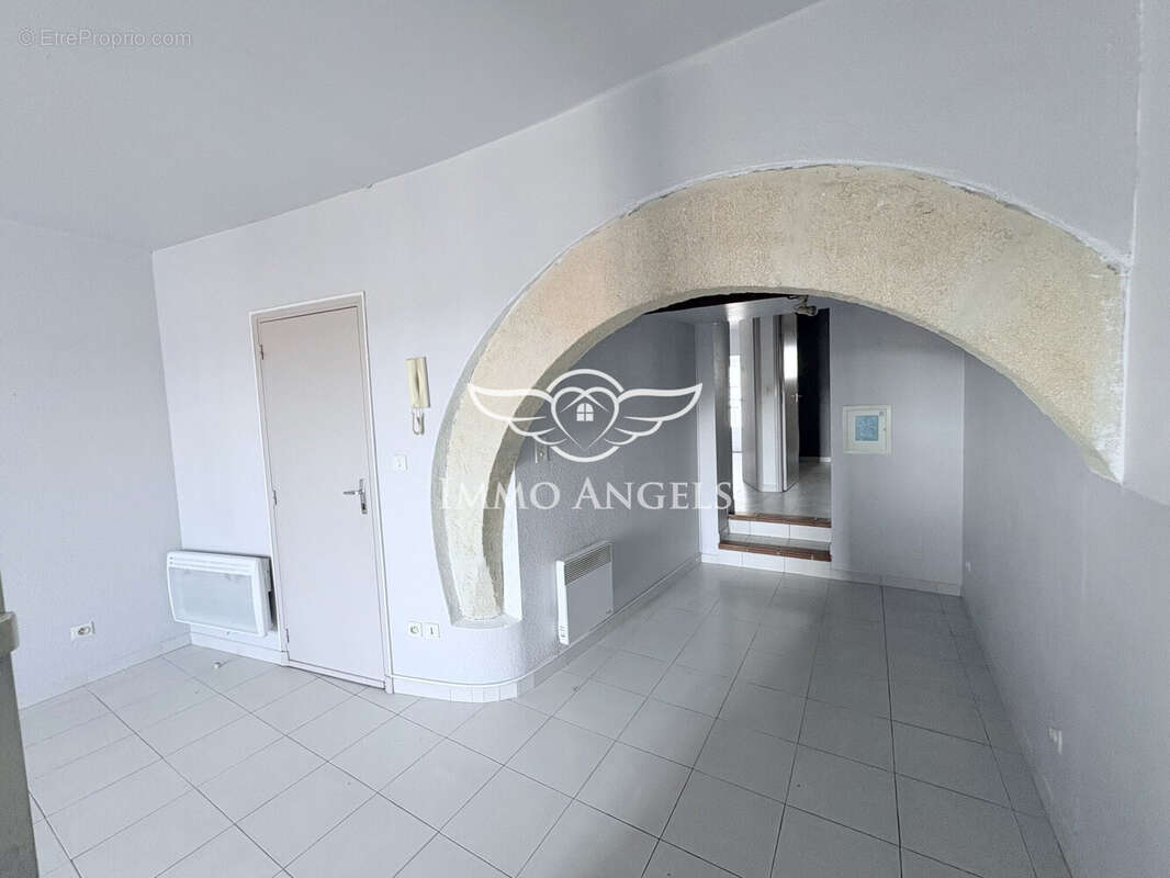Appartement à CALVISSON