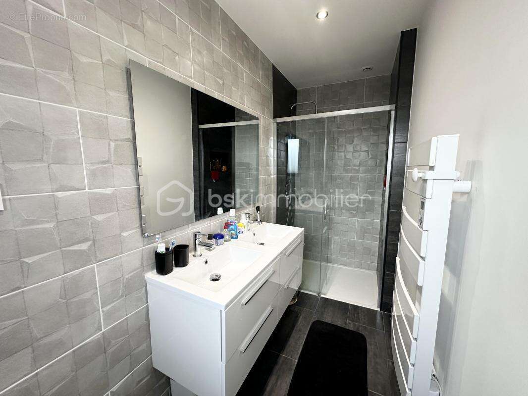 Maison à MOISSY-CRAMAYEL