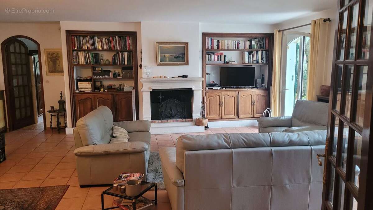 Maison à LE CASTELLET