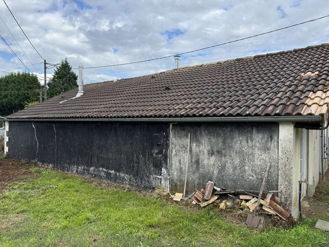 Maison à SAINT-PIERRE-DU-PALAIS