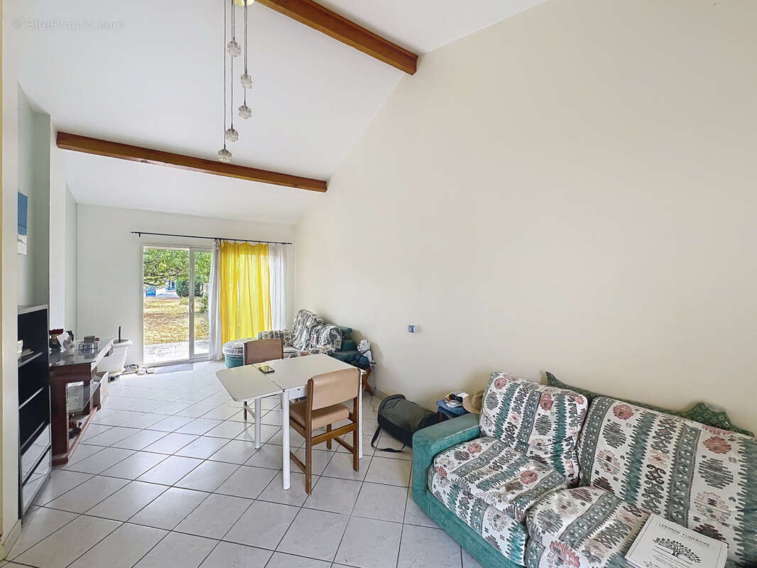 Maison plain pied sur 653 m2 st genevieve des bois - photo 7