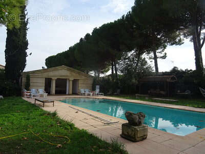 Maison 280 m² à Narbonne  - photo 2