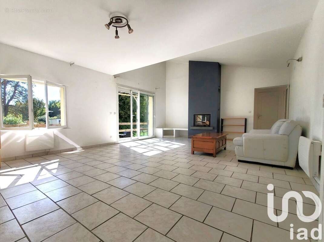 Photo 8 - Maison à POIGNY-LA-FORET