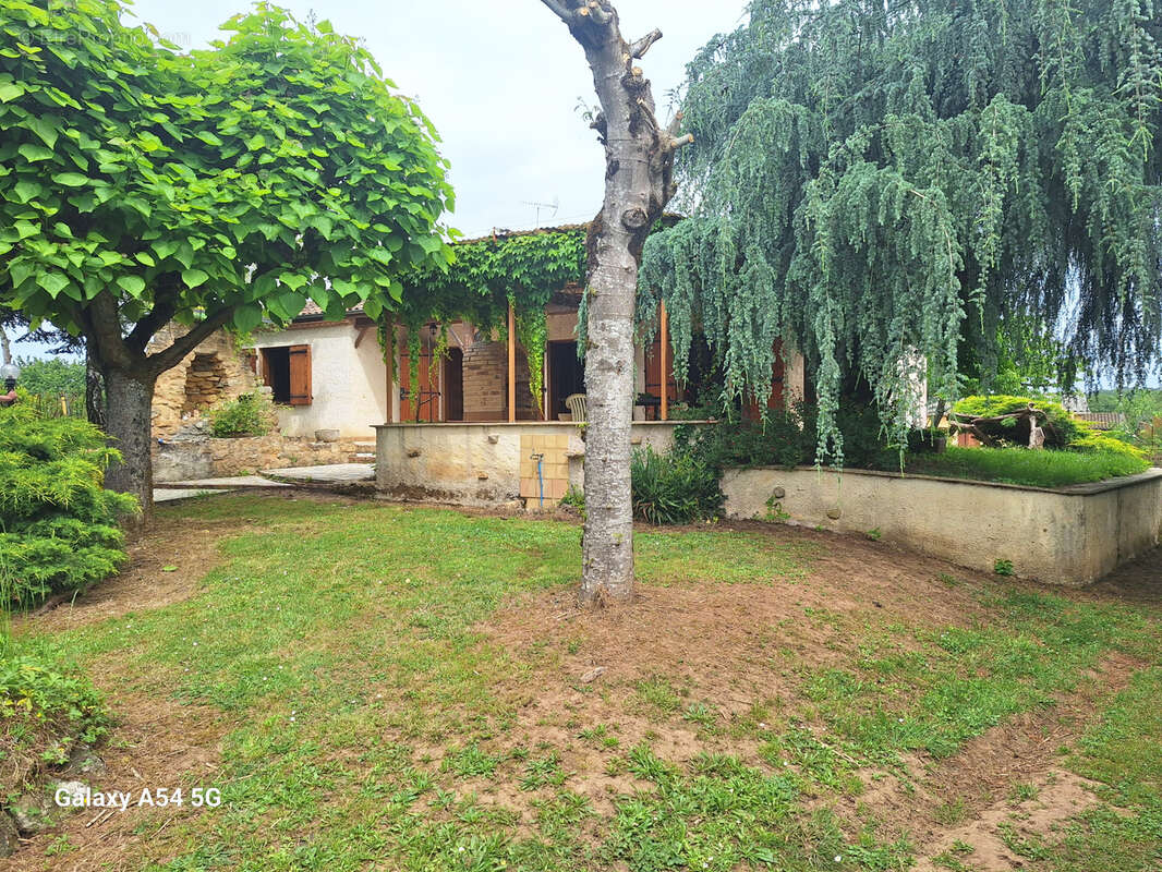Maison à MONTAYRAL