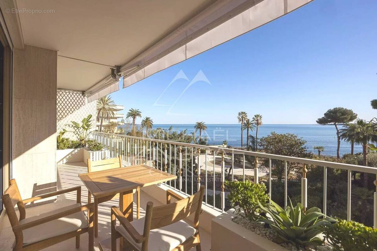 Appartement à CANNES