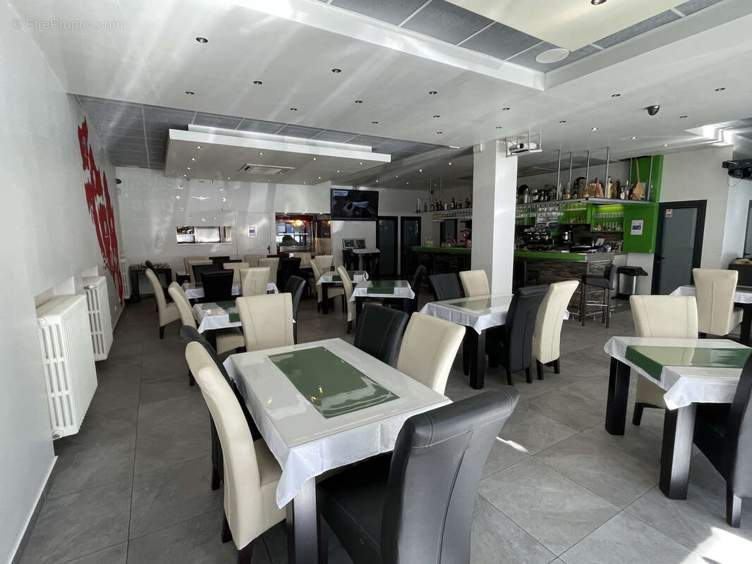 Commerce à MARSEILLE-4E