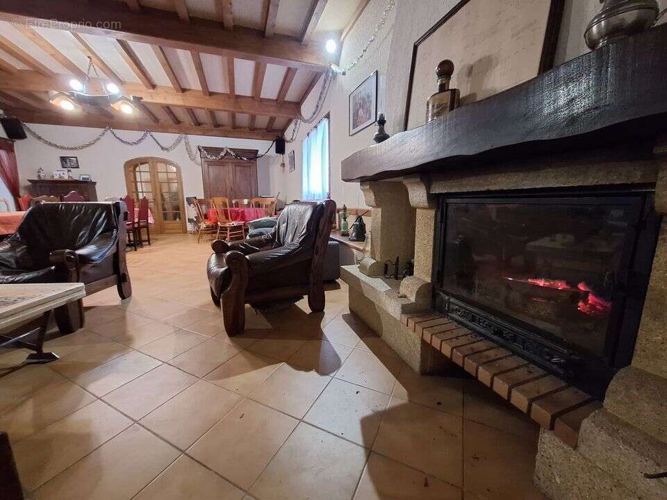 Maison à CHATEAUNEUF-SUR-ISERE