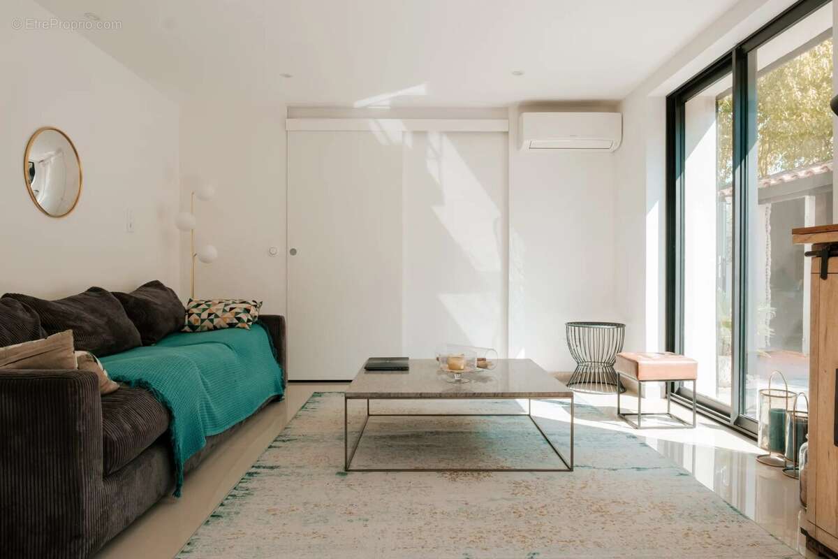 Appartement à MANDELIEU-LA-NAPOULE