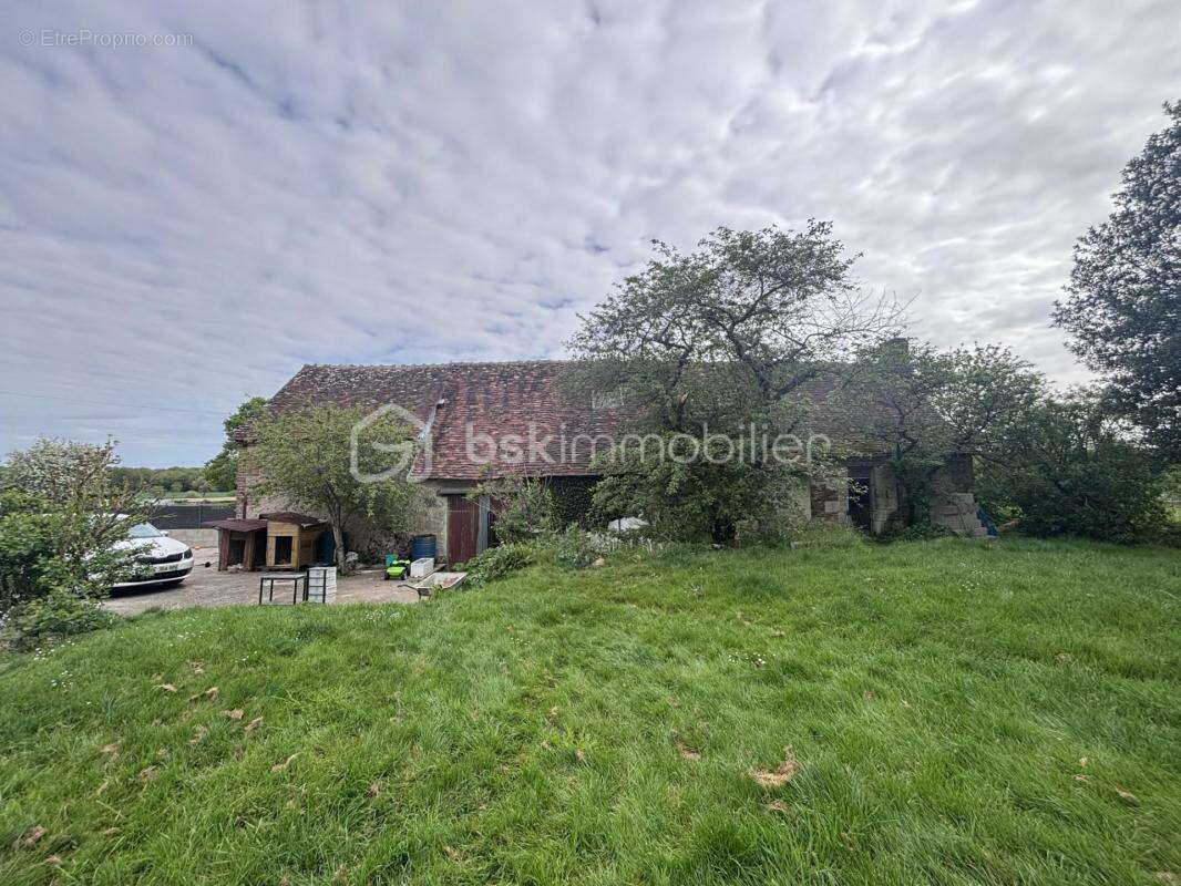 Maison à SAINT-LAURENT-EN-GATINES