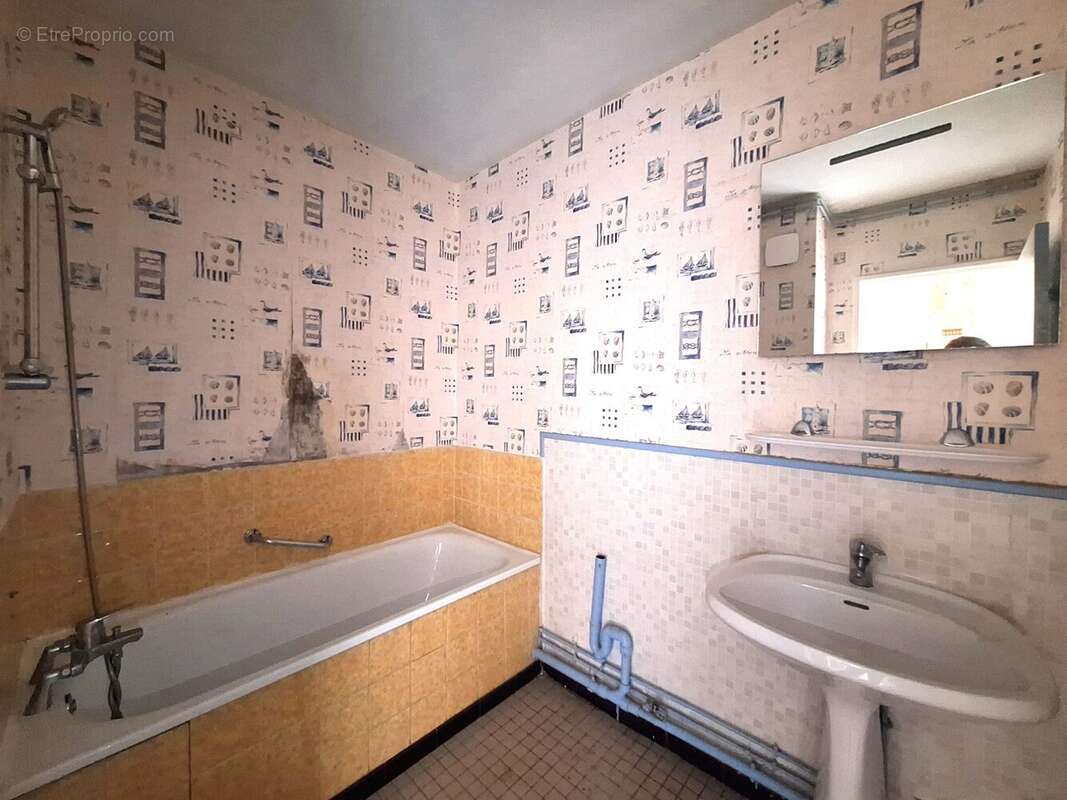 Appartement à MIRECOURT