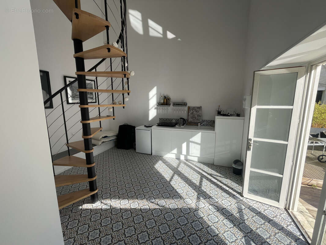 Superbe propriété fortifiée avec deux tours, un sauna et un spa dans la cour, située dans un magnifique villag - photo 25