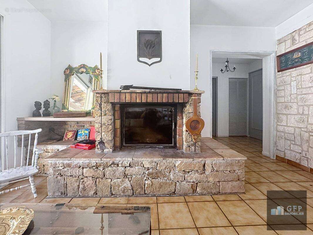 Maison à CARQUEIRANNE
