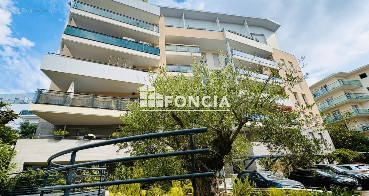 Photo Appartement à Antibes au prix de 483 000€