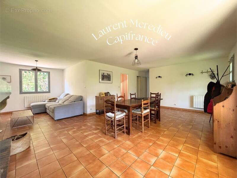 Maison à SALLEBOEUF