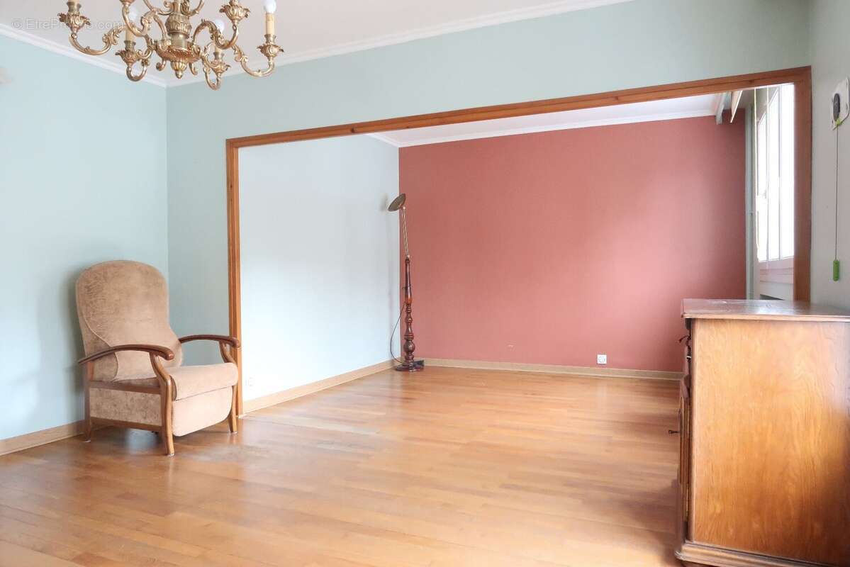 Appartement à SAINT-ETIENNE