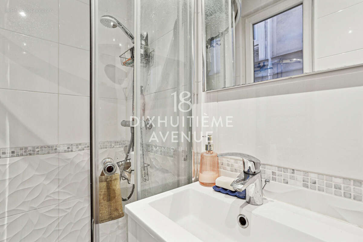 Appartement à PARIS-18E